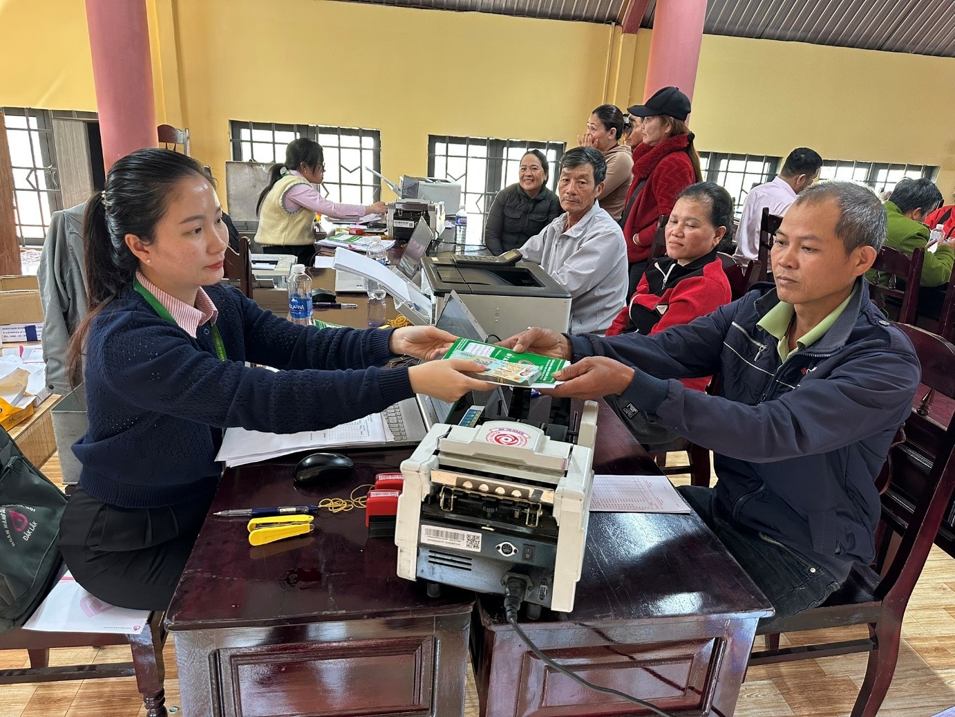 NGÂN HÀNG CHÍNH SÁCH XÃ HỘI KRÔNG PẮC TỔ CHỨC GIAO DỊCH TẠI ĐIỂM GIAO DỊCH HÒA AN